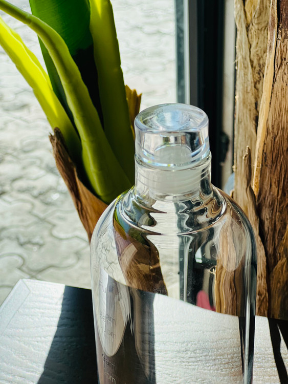 بطری اب پیرکس ظرفیت ۱ لیتر