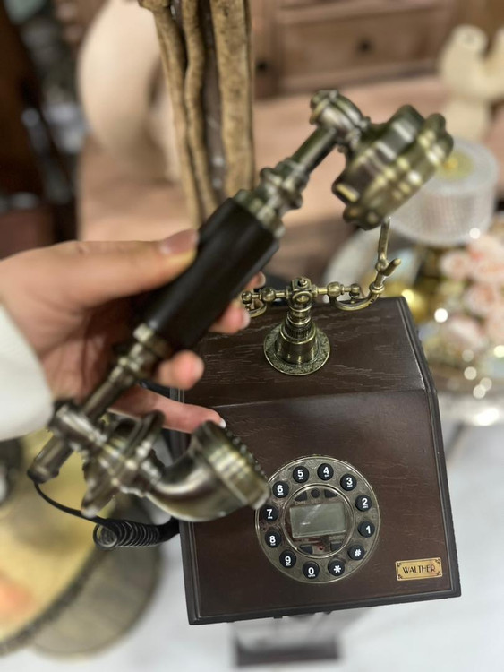 تلفن سالنی ایستاده برند والتر