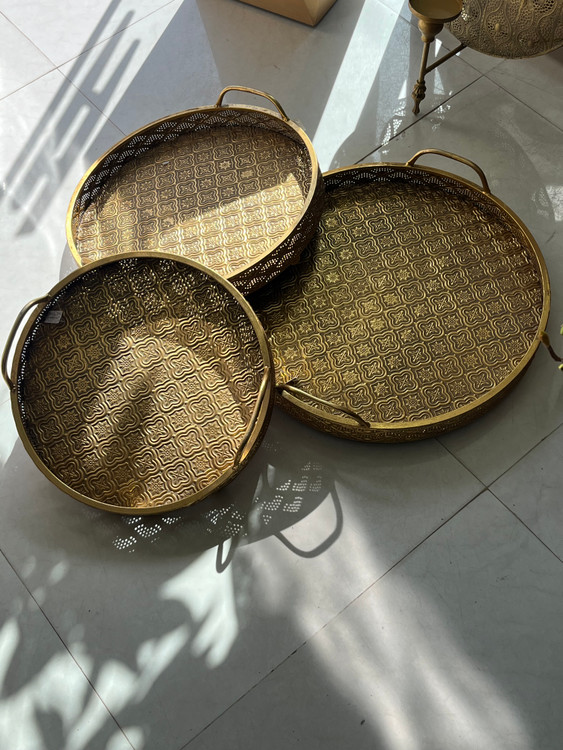 https://jahizieharoos.ir/product/749/سینی-مراکشی-طرح-گوچی-در-سه-سایز-قطر-۶۰-و-۴۰-و-۳۰-سانت-وارداتی-670292