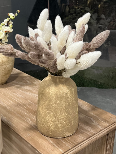 گل کاج درختی شاخه ایی وارداتی( رنگ نسکافه ایی و کرم)