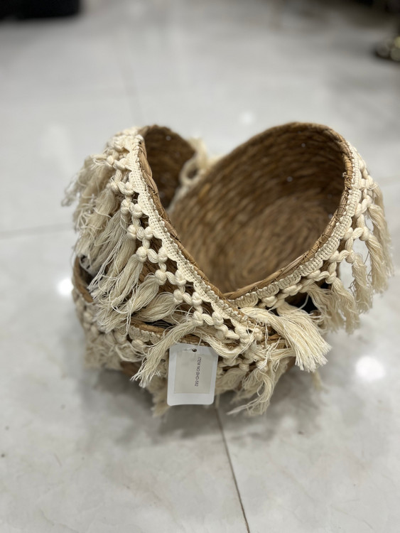 سبد حصیری بیضی سه سایز( ۳۰ و ۲۵ و ۲۰) سانت