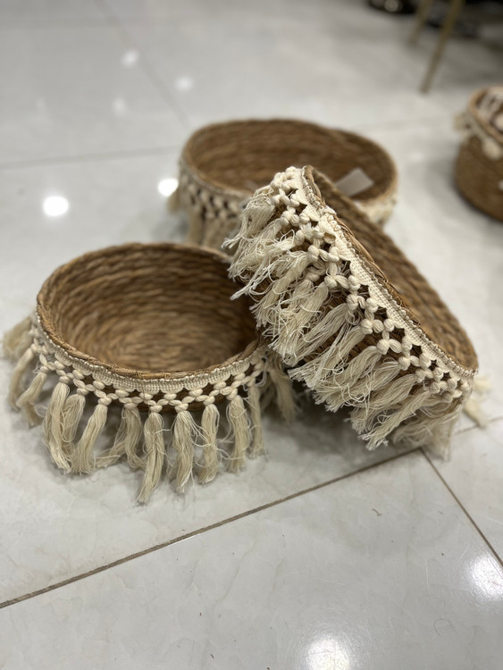 سبد حصیری بیضی سه سایز( ۳۰ و ۲۵ و ۲۰) سانت