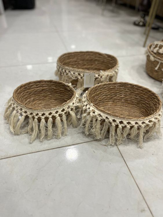 سبد حصیری بیضی سه سایز( ۳۰ و ۲۵ و ۲۰) سانت