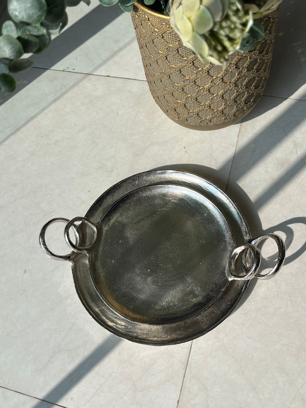 سینی آلومینیوم گرد رنگ نقره ای دسته حلقه ای
