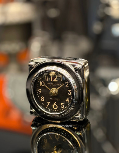 ساعت رومیزی لوکس بدنه برنجی (طول ۱۰ و عرض ۱۰ سانت)