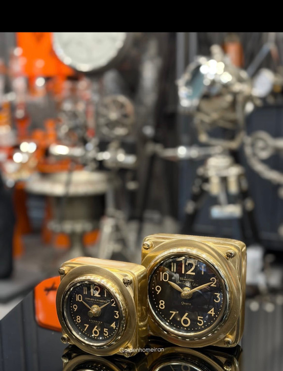 ساعت رومیزی لوکس بدنه برنجی (طول ۱۰ و عرض ۱۰ سانت)