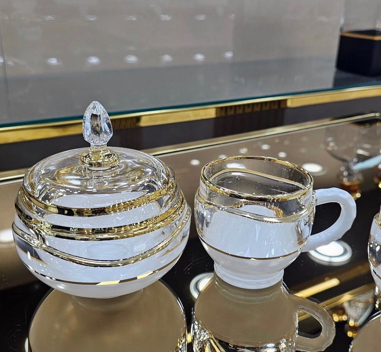ست چای خوری ۶ نفره و قندان طلاکوب کار کشور هلند وارداتی( رنگ مشکی و سفید)