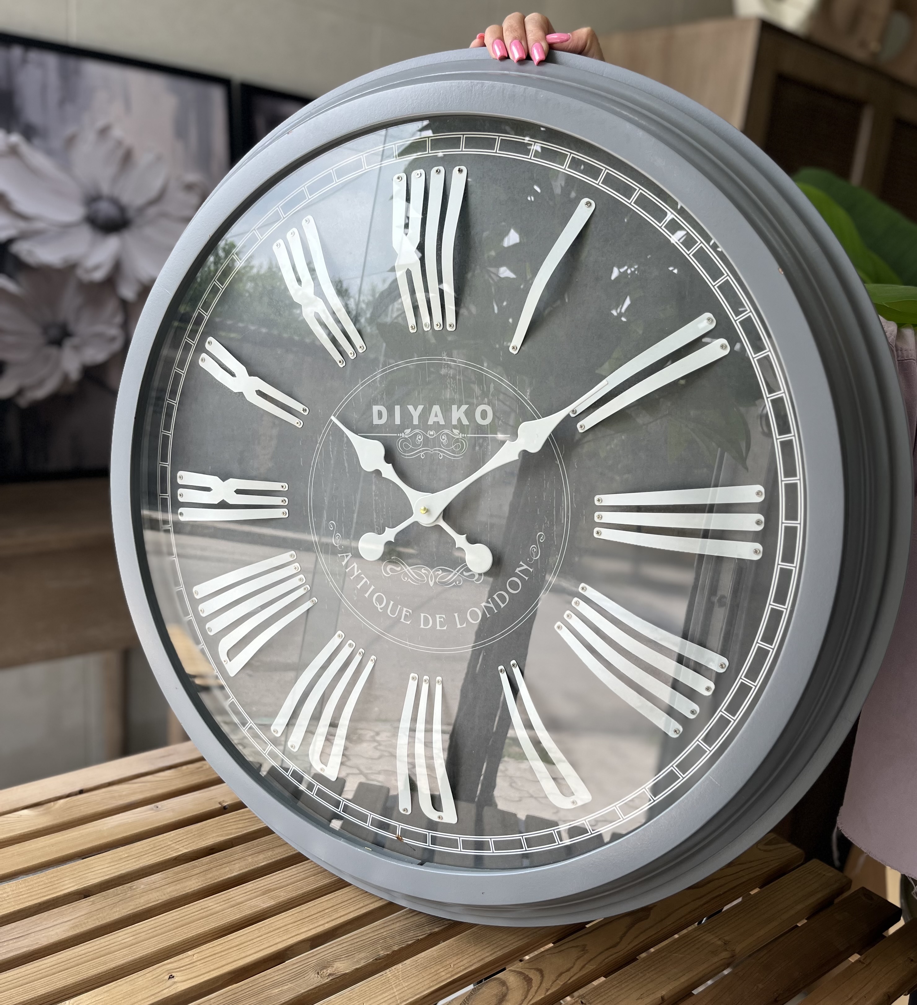 ساعت دیواری DIYAKO مدل Antique de London با بدنه چوبی و اعداد فلزی