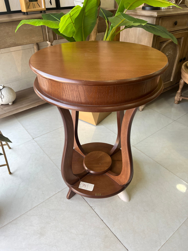 میز چوبی گرد کنار سالنی و پذیرایی برند اراستای( قطر ۶۰ سانت)