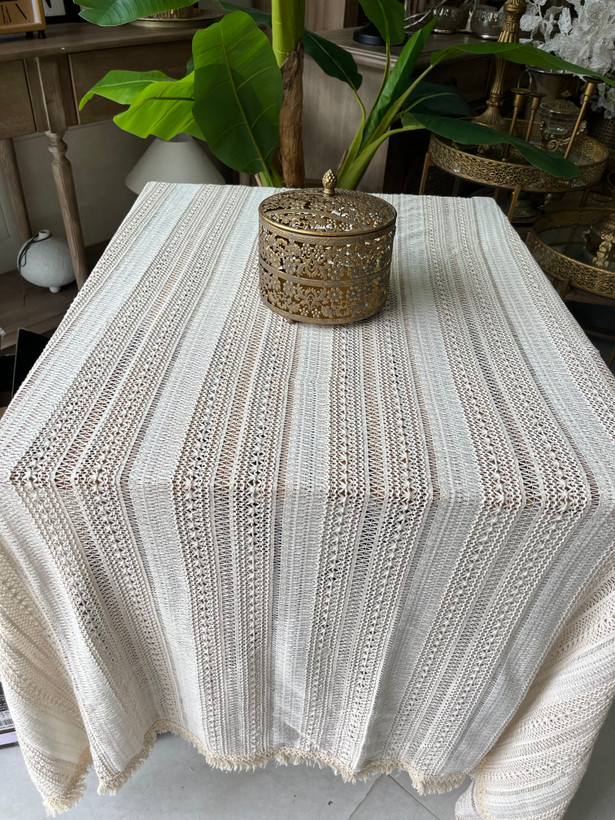 رومیزی ناهار خوری تور ترک مناسب میز ناهار خوری ۸نفره ( ۲/۲۰ در ۱۸۰سانت)