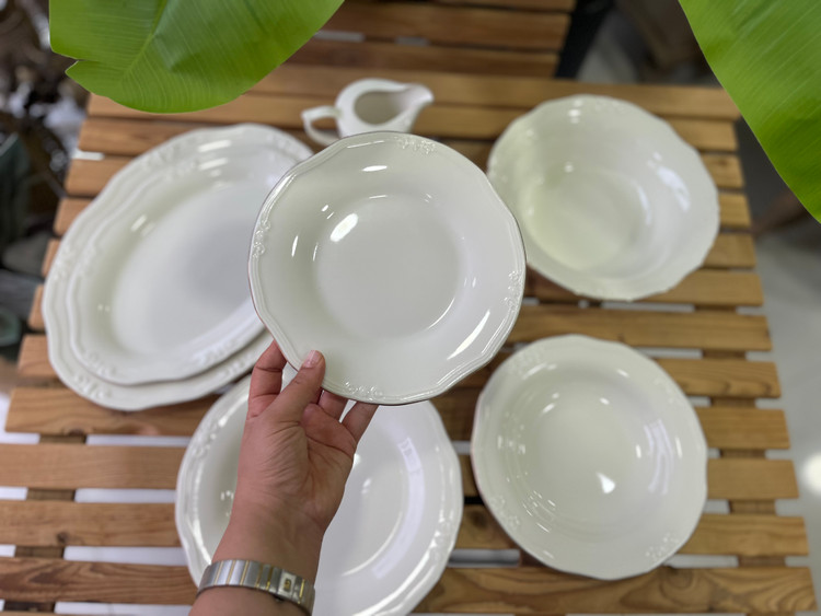 سرویس غذا خوری چینی الیزابت ۳۰ پارچه طرح رویال حاشیه طلا ( سرویس کامل ۶ نفره)