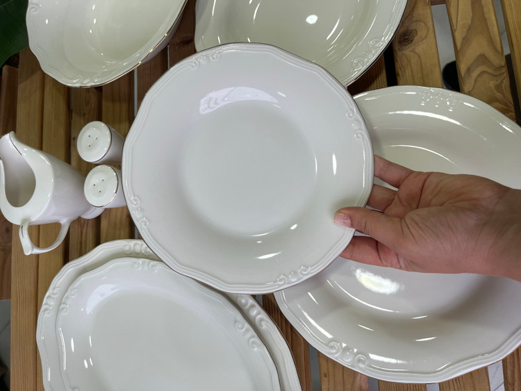 سرویس غذا خوری چینی الیزابت ۳۰ پارچه طرح رویال حاشیه طلا ( سرویس کامل ۶ نفره)