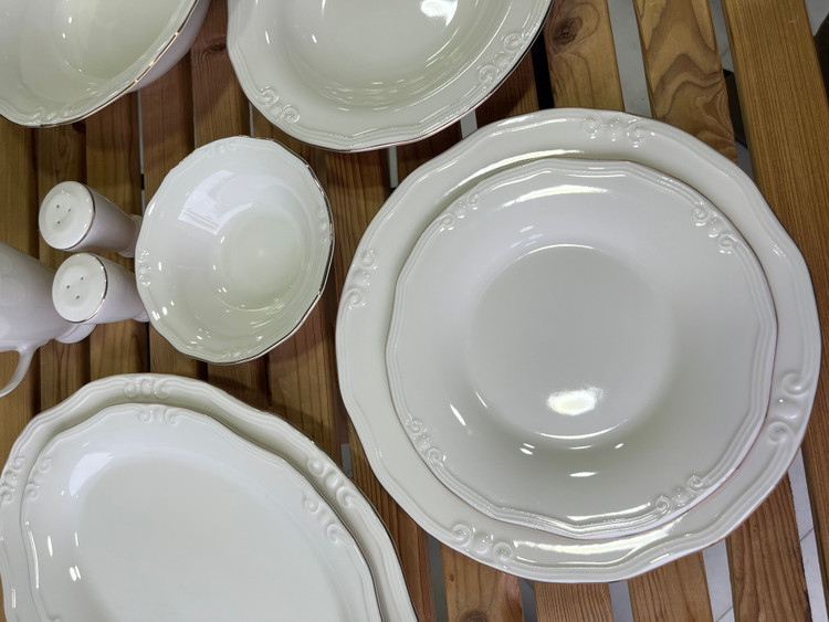 سرویس غذا خوری چینی الیزابت ۳۰ پارچه طرح رویال حاشیه طلا ( سرویس کامل ۶ نفره)