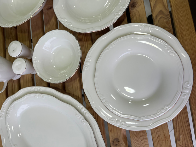 سرویس غذا خوری چینی الیزابت ۳۰ پارچه طرح رویال حاشیه طلا ( سرویس کامل ۶ نفره)