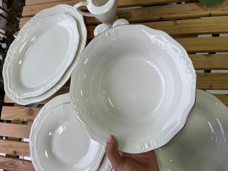سرویس غذا خوری چینی الیزابت ۳۰ پارچه طرح رویال حاشیه طلا ( سرویس کامل ۶ نفره)