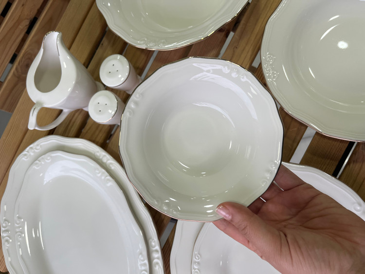 سرویس غذا خوری چینی الیزابت ۲۶ پارچه طرح رویال حاشیه طلا (ست ۶ نفره )