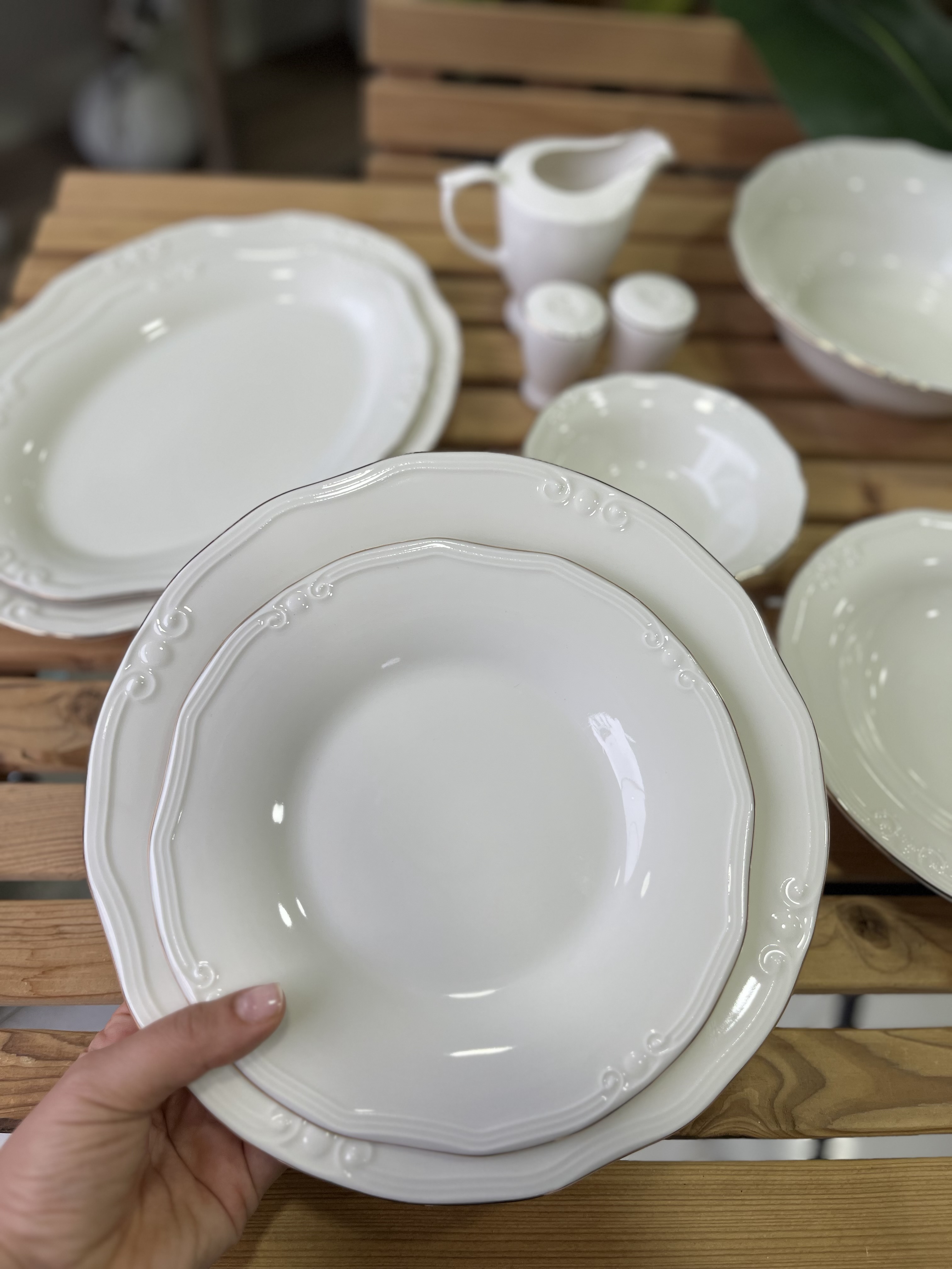 سرویس غذا خوری چینی الیزابت ۲۶ پارچه طرح رویال حاشیه طلا (ست ۶ نفره )