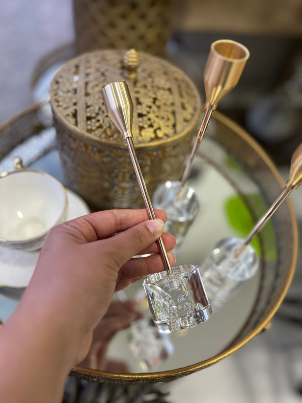 جا شمعی رومیزی (جا شمعی کریستال با پایه برنجی)