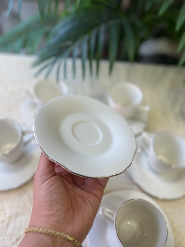 سرویس چایی خوری ۱۲ پارچه چینی الیزابت ( ۶ عدد فنجان ، ۶ عدد نعلبکی)