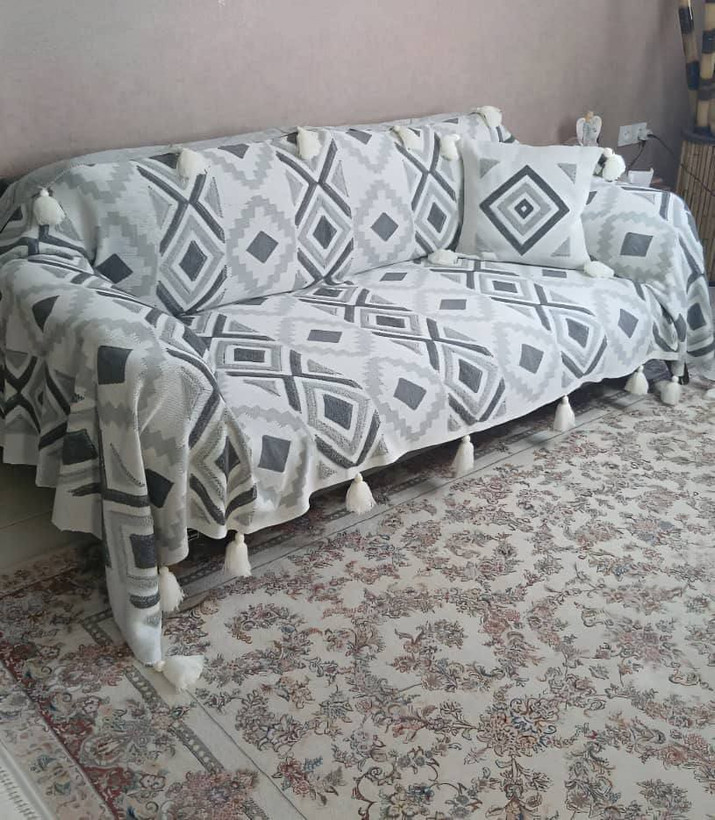 شال مبل پانچ دوزى سايز ۳ متری در ۱/۵ متر با الياف اكرليك ترك